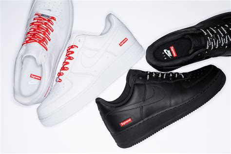 nike schoenen supreme|Nike selling supreme on website.